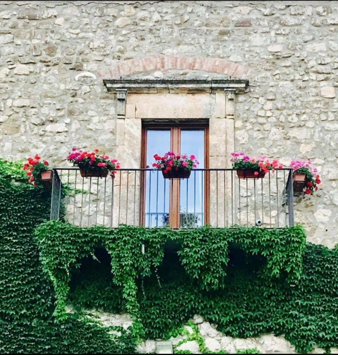 Agriturismo Feudo Tudia Landro Buitenkant foto